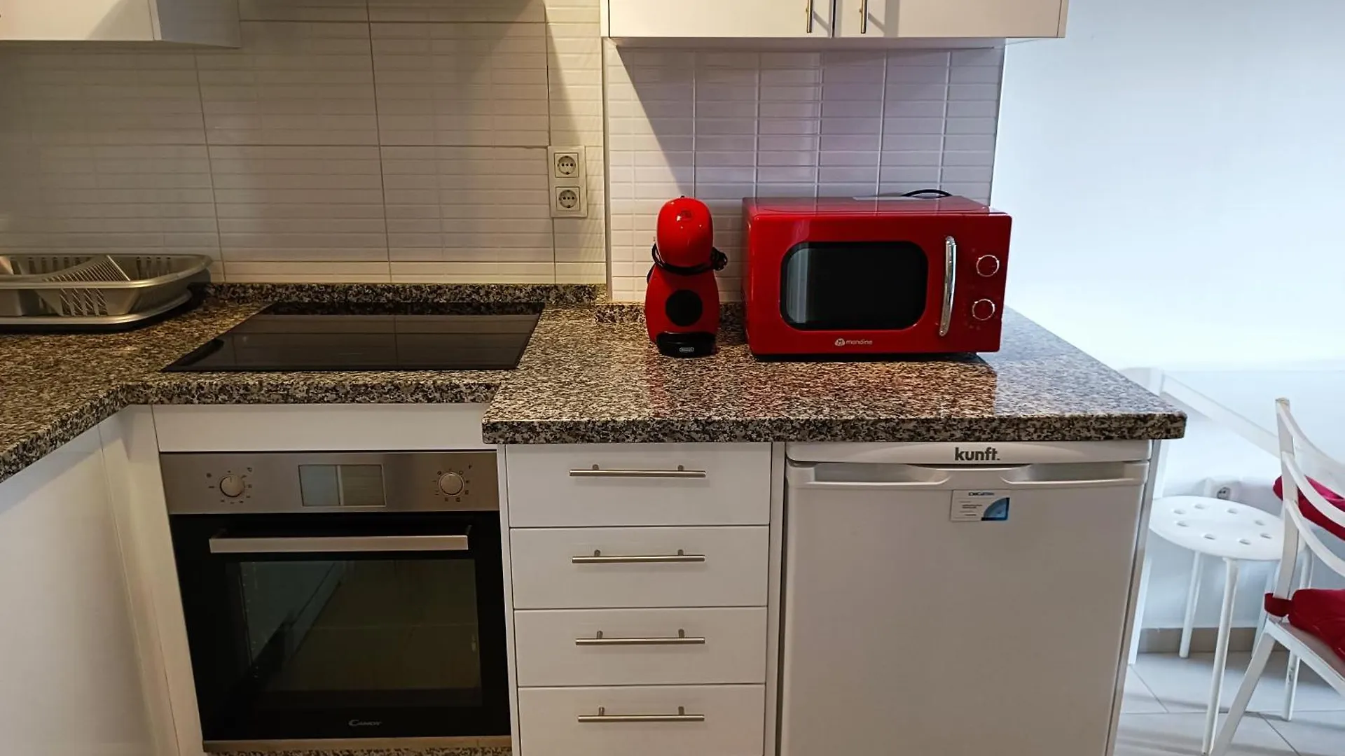 Aga: Beachfront Benalmadena Apartment with Sea View Terrace